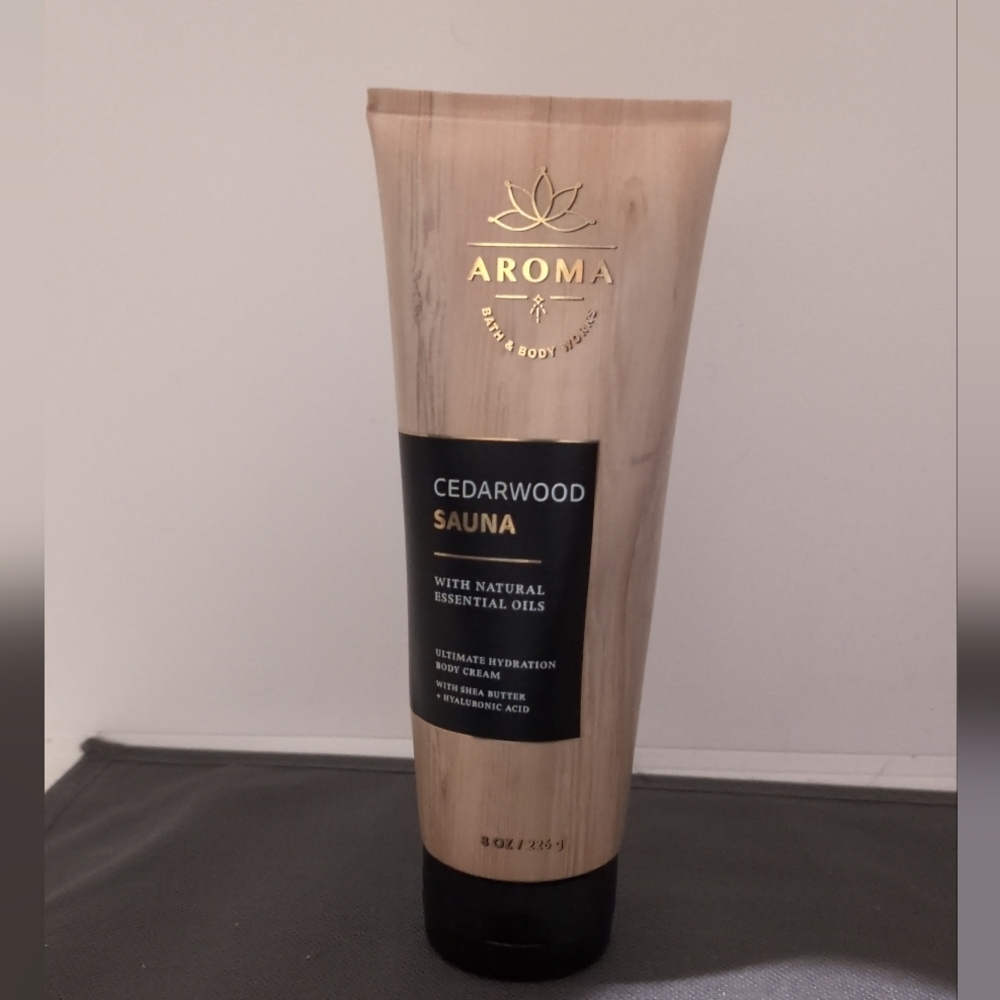 Bath & Body Works Aroma Cedarwood Sauna Ultimate Hydration Body Cream - Picture 2 of 2
